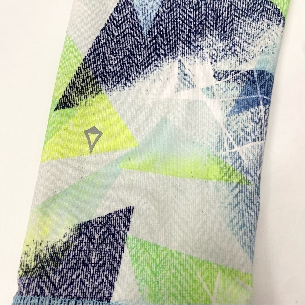 Ivivva Lululemon printed cropped leggings 14 girls - Picture 3 of 7